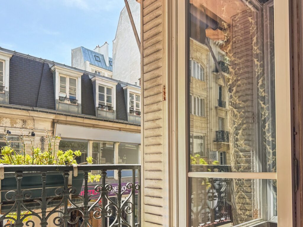 Paris 2 – Quartier recherché Bonne nouvelle – 4 pièces à rénover